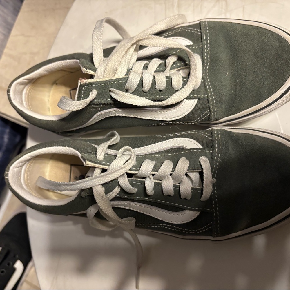 Vans women’s Green Canvas Sneakers